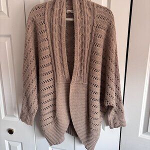 100% Merino wool! Garnet Hill 3/4 sleeve cocoon sweater